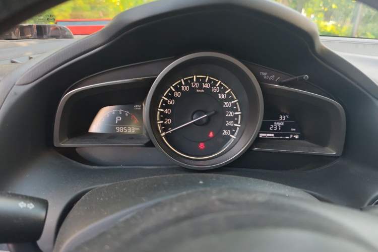 Used Mazda CX-4 2018 2.0L Automatic Two-Wheel Drive Blue Sky Premium Upgrade Version China VI Standard Odometer Close Up