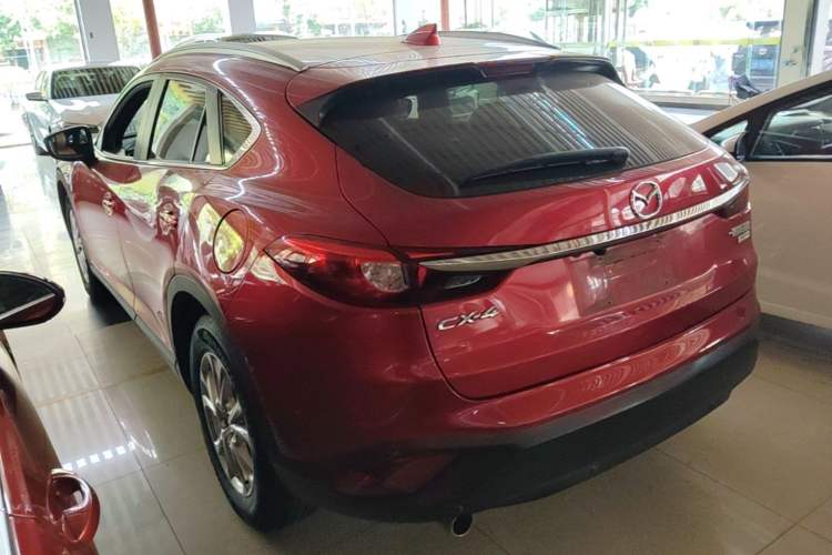 Used Mazda CX-4 2018 2.0L Automatic Two-Wheel Drive Blue Sky Dynamic Version China VI Standard Rear Left 45 Deg