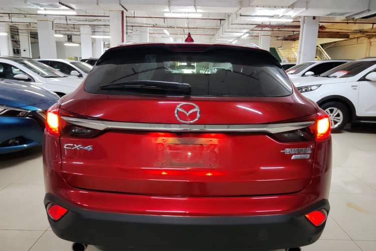 Used Mazda CX-4 2018 2.0L Automatic Two-Wheel Drive Blue Sky Premium Upgrade Version China V Standard Rear