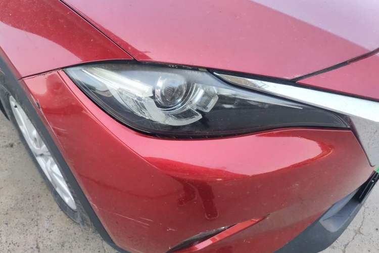 Used Mazda CX-4 2018 2.0L Automatic Two-Wheel Drive Blue Sky Dynamic Version China V Standard Right Front Headlight
