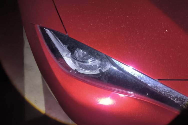 Used Mazda CX-4 2018 2.0L Automatic Two-Wheel Drive Blue Sky Premium Upgrade Version China VI Standard Right Front Headlight
