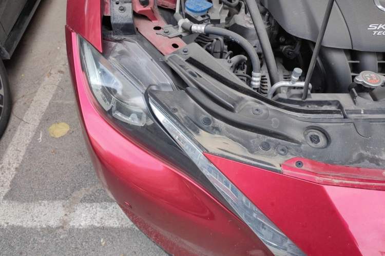Used Mazda CX-4 2018 2.0L Automatic Two-Wheel Drive Blue Sky Dynamic Version China V Standard Right Front Headlight