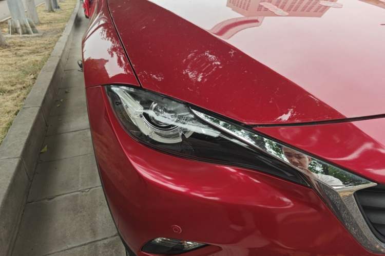 Used Mazda CX-4 2018 2.0L Automatic Two-Wheel Drive Smart Tech Edition China VI Right Front Headlight