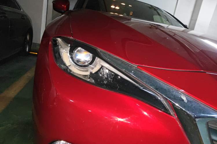Used Mazda CX-4 2018 2.0L Automatic Two-Wheel Drive Blue Sky Dynamic Version China VI Standard Right Front Headlight