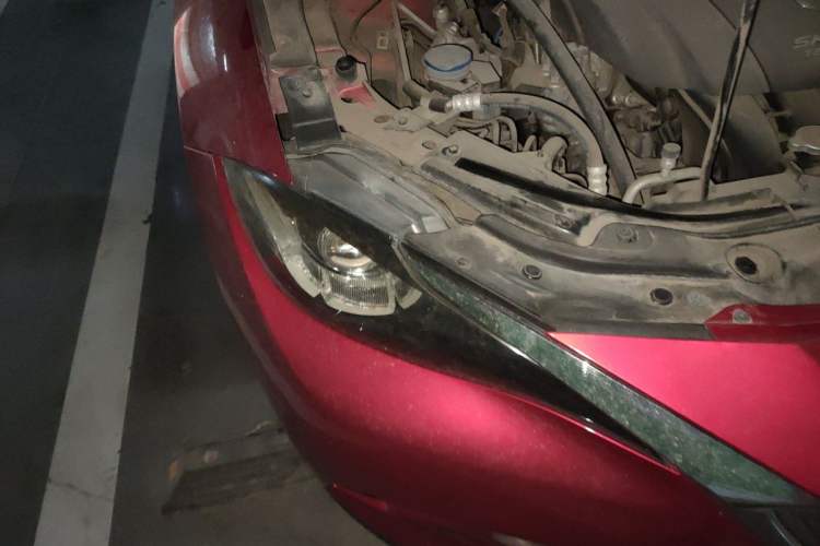 Used Mazda CX-4 2018 2.0L Automatic Two-Wheel Drive Blue Sky Premium Upgrade Version China V Standard Right Front Headlight