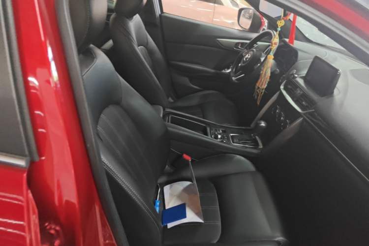 Used Mazda CX-4 2018 2.0L Automatic Two-Wheel Drive Blue Sky Dynamic Version China V Standard Right Front Seat