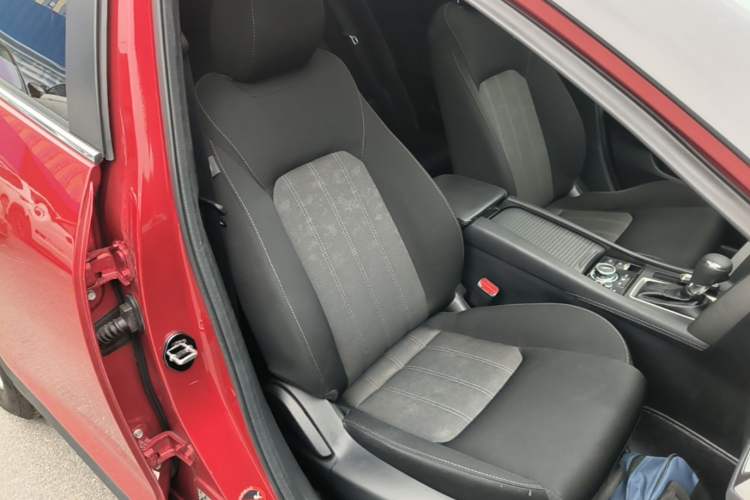 Used Mazda CX-4 2018 2.0L Automatic Two-Wheel Drive Blue Sky Dynamic Version China V Standard Right Front Seat