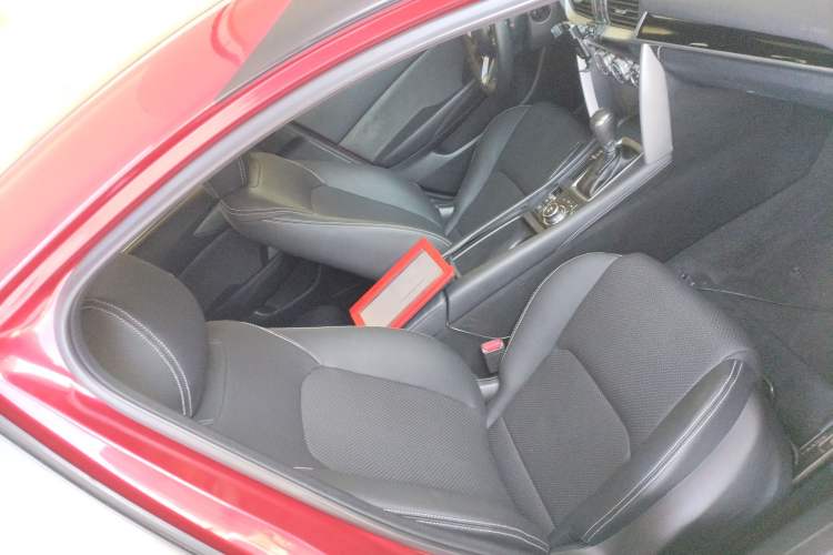 Used Mazda CX-4 2018 2.0L Automatic Two-Wheel Drive Blue Sky Dynamic Version China V Standard Right Front Seat