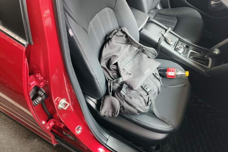 Used Mazda CX-4 2018 2.0L Automatic Two-Wheel Drive Blue Sky Dynamic Version China V Standard Right Front Seat