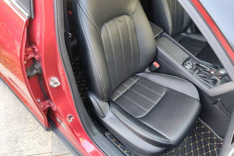 Used Mazda CX-4 2018 2.0L Automatic Two-Wheel Drive Blue Sky Dynamic Version China V Standard Right Front Seat