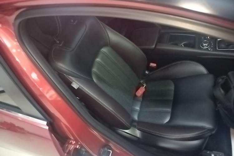 Used Mazda CX-4 2018 2.0L Automatic Two-Wheel Drive Blue Sky Premium Upgrade Version China VI Standard Right Front Seat