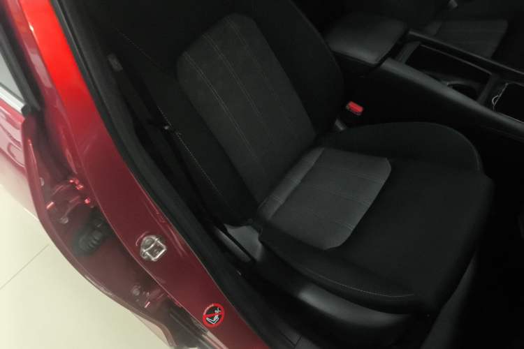 Used Mazda CX-4 2018 2.0L Automatic 2WD Blue Sky Exploration Edition China VI Standard Right Front Seat