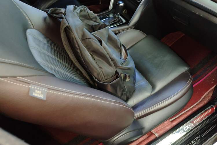 Used Mazda CX-4 2018 2.0L Automatic Two-Wheel Drive Blue Sky Luxury Edition Right Front Seat