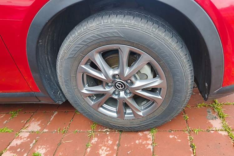 Used Mazda CX-4 2018 2.0L Automatic Two-Wheel Drive Blue Sky Premium Upgrade Version China VI Standard Right Front Wheel Hub