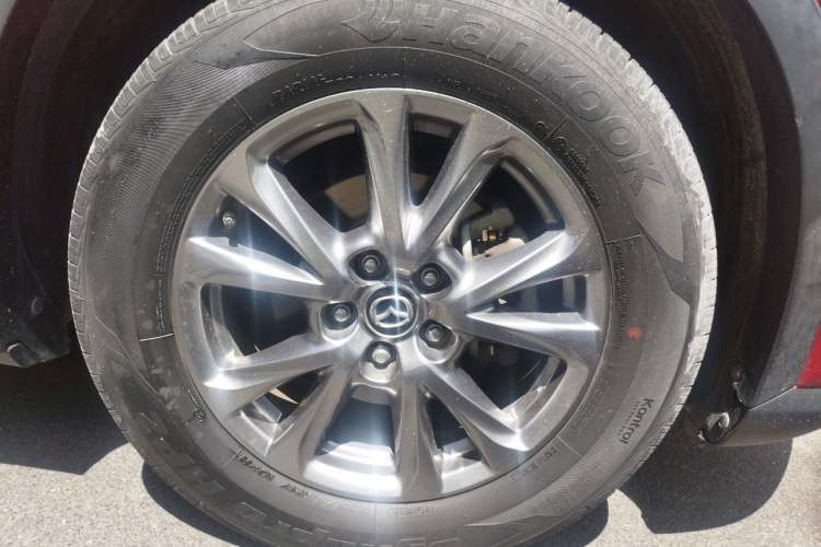 Used Mazda CX-4 2018 2.0L Automatic Two-Wheel Drive Blue Sky Premium Upgrade Version China V Standard Right Front Wheel Hub