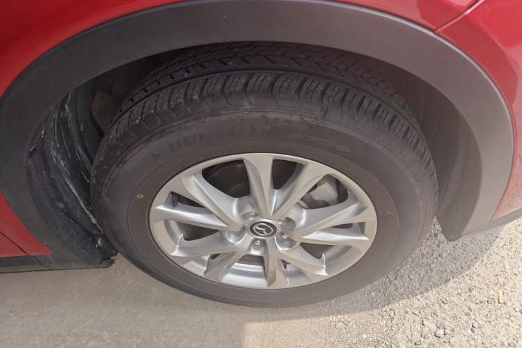 Used Mazda CX-4 2018 2.0L Automatic Two-Wheel Drive Blue Sky Dynamic Version China VI Standard Right Front Wheel Hub