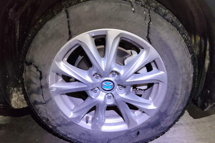 Used Mazda CX-4 2018 2.0L Automatic 2WD Blue Sky Exploration Edition China VI Standard Right Front Wheel Hub