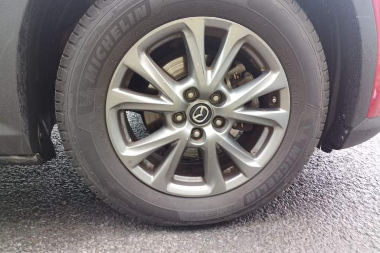 Used Mazda CX-4 2018 2.0L Automatic Two-Wheel Drive Blue Sky Premium Upgrade Version China VI Standard Right Front Wheel Hub