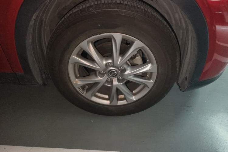 Used Mazda CX-4 2018 2.0L Automatic Two-Wheel Drive Blue Sky Exploration Version China V Standard Right Front Wheel Hub