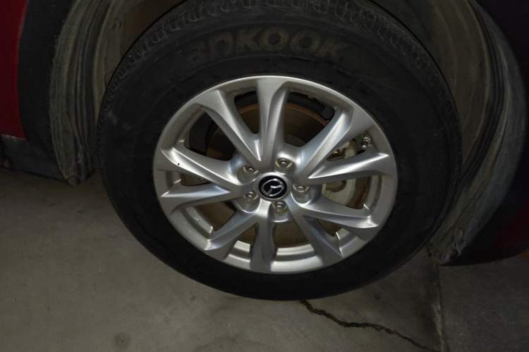 Used Mazda CX-4 2018 2.0L Automatic Two-Wheel Drive Blue Sky Exploration Version China V Standard Right Front Wheel Hub