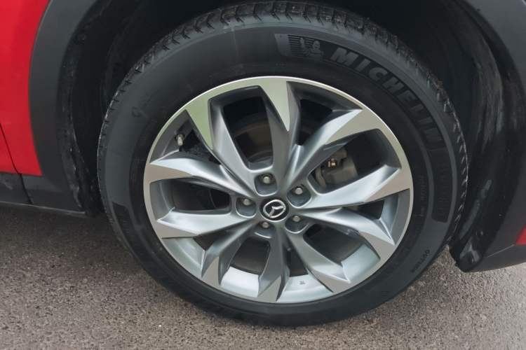 Used Mazda CX-4 2018 2.5L Automatic 4x4 Bluelight Fearless Edition China VI Standard Right Front Wheel Hub