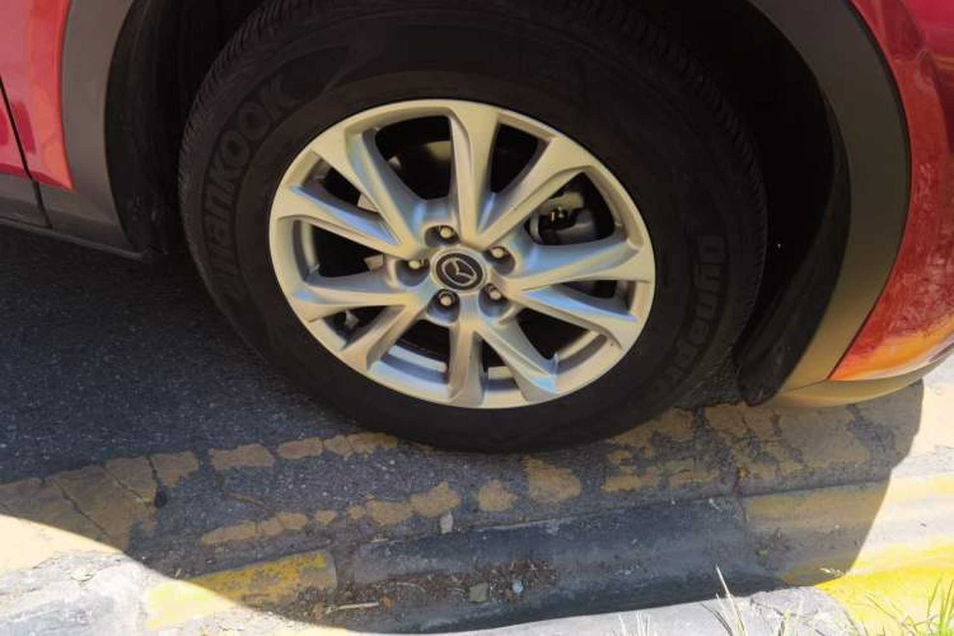 Used Mazda CX-4 2018 2.0L Automatic Two-Wheel Drive Blue Sky Luxury Edition Right Front Wheel Hub