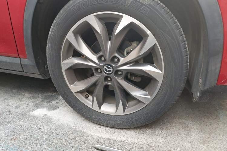 Used Mazda CX-4 2018 2.5L Automatic 4x4 Bluelight Fearless Edition China V Standard Right Front Wheel Hub