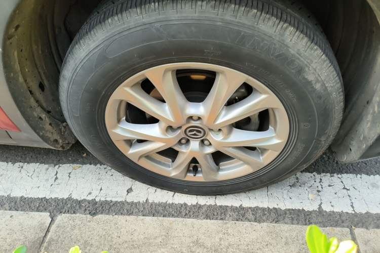 Used Mazda CX-4 2018 2.0L Automatic Two-Wheel Drive Blue Sky Dynamic Version China VI Standard Right Front Wheel Hub