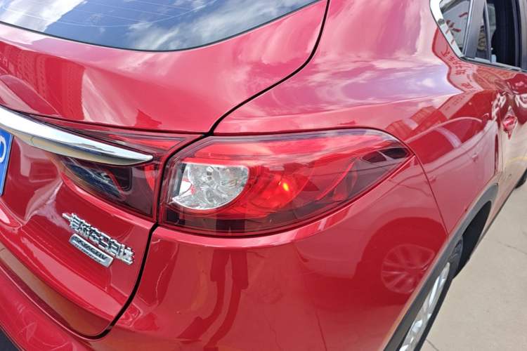 Used Mazda CX-4 2018 2.0L Automatic Two-Wheel Drive Blue Sky Dynamic Version China VI Standard Right Rear Taillight