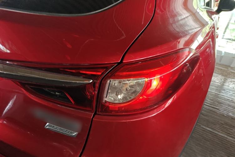 Used Mazda CX-4 2018 2.0L Automatic Two-Wheel Drive Blue Sky Dynamic Version China V Standard Right Rear Taillight