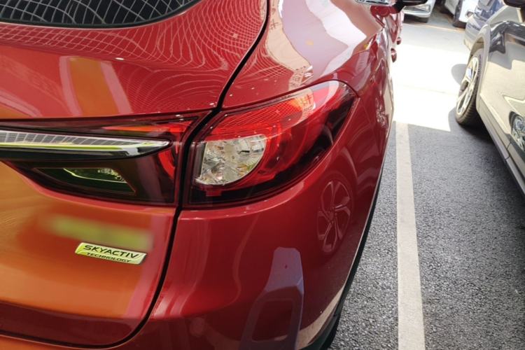 Used Mazda CX-4 2018 2.0L Automatic Two-Wheel Drive Blue Sky Dynamic Version China V Standard Right Rear Taillight
