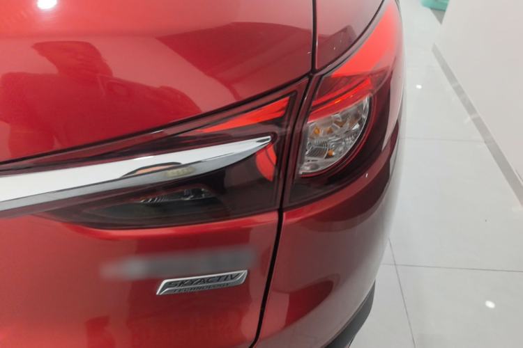 Used Mazda CX-4 2018 2.0L Automatic Two-Wheel Drive Blue Sky Dynamic Version China VI Standard Right Rear Taillight