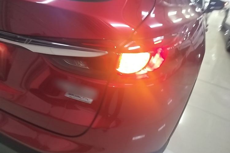 Used Mazda CX-4 2018 2.0L Automatic Two-Wheel Drive Blue Sky Premium Upgrade Version China VI Standard Right Rear Taillight
