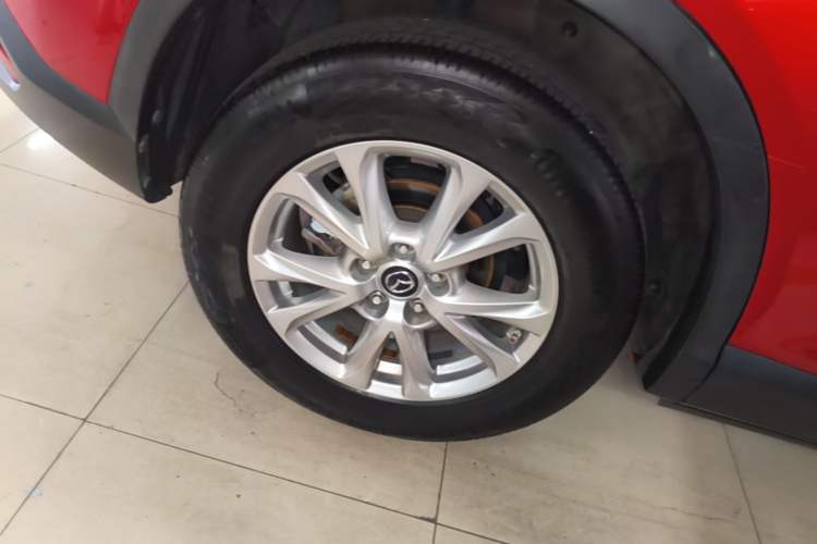 Used Mazda CX-4 2018 2.0L Automatic Two-Wheel Drive Blue Sky Dynamic Version China V Standard Right Rear Wheel Hub