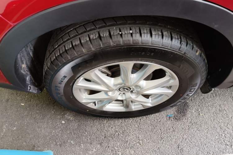 Used Mazda CX-4 2018 2.0L Automatic Two-Wheel Drive Blue Sky Dynamic Version China V Standard Right Rear Wheel Hub