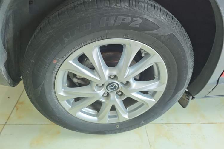 Used Mazda CX-4 2018 2.0L Automatic Two-Wheel Drive Blue Sky Dynamic Version China V Standard Right Rear Wheel Hub