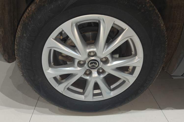Used Mazda CX-4 2018 2.0L Automatic Two-Wheel Drive Blue Sky Dynamic Version China V Standard Right Rear Wheel Hub