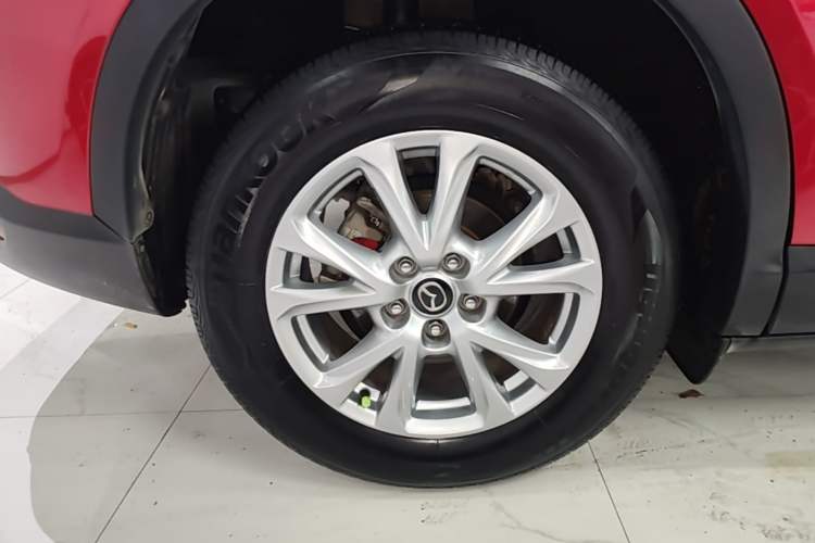 Used Mazda CX-4 2018 2.0L Automatic Two-Wheel Drive Blue Sky Dynamic Version China VI Standard Right Rear Wheel Hub