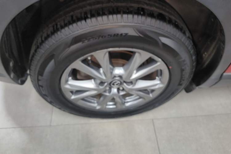 Used Mazda CX-4 2018 2.0L Automatic Two-Wheel Drive Blue Sky Premium Upgrade Version China V Standard Right Rear Wheel Hub