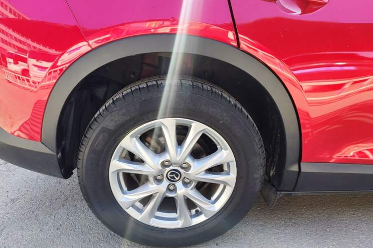 Used Mazda CX-4 2018 2.0L Automatic Two-Wheel Drive Blue Sky Dynamic Version China V Standard Right Rear Wheel Hub