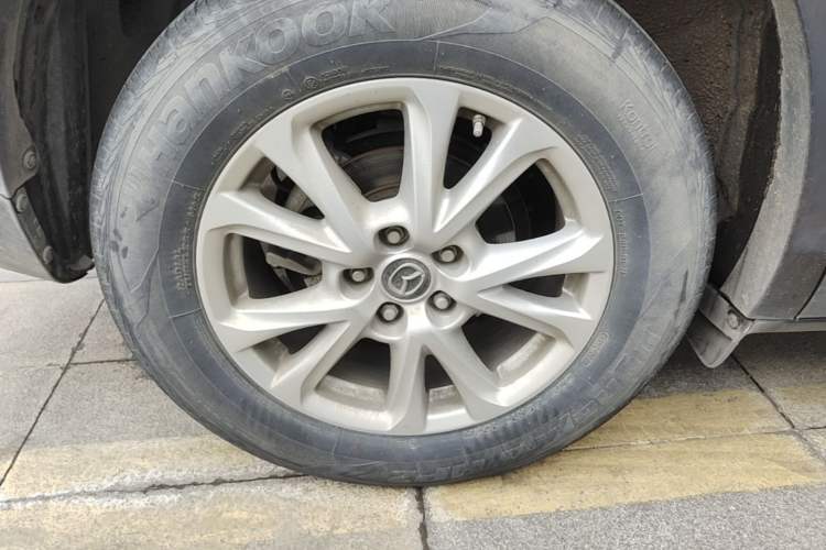 Used Mazda CX-4 2018 2.0L Automatic Two-Wheel Drive Blue Sky Exploration Version China V Standard Right Rear Wheel Hub