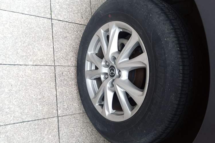 Used Mazda CX-4 2018 2.0L Automatic Two-Wheel Drive Blue Sky Luxury Edition Right Rear Wheel Hub