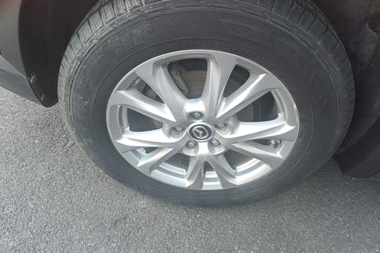 Used Mazda CX-4 2018 2.0L Automatic Two-Wheel Drive Blue Sky Dynamic Version China V Standard Right Rear Wheel Hub