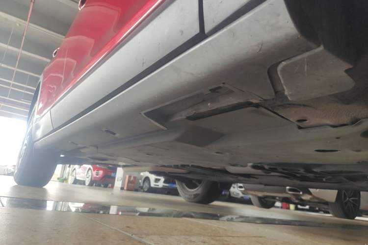 Used Mazda CX-4 2018 2.0L Automatic Two-Wheel Drive Blue Sky Premium Upgrade Version China VI Standard Right Side Sill