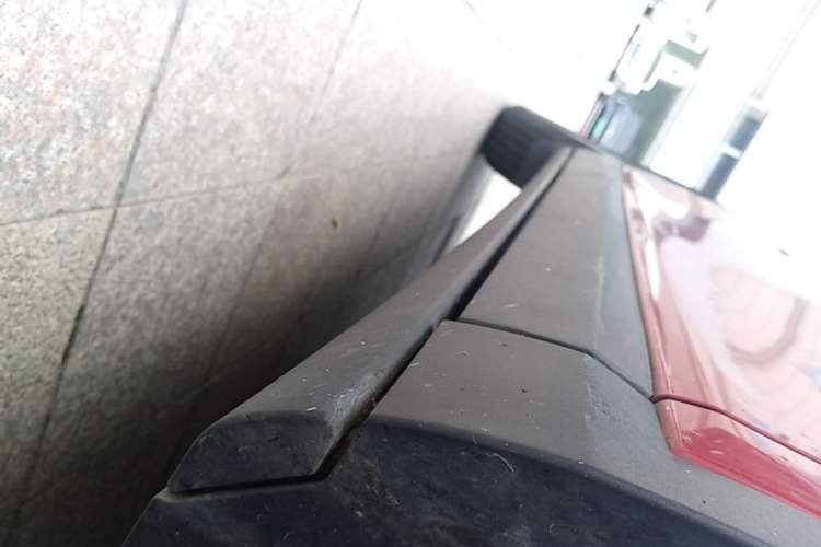 Used Mazda CX-4 2018 2.0L Automatic Two-Wheel Drive Blue Sky Luxury Edition Right Side Sill