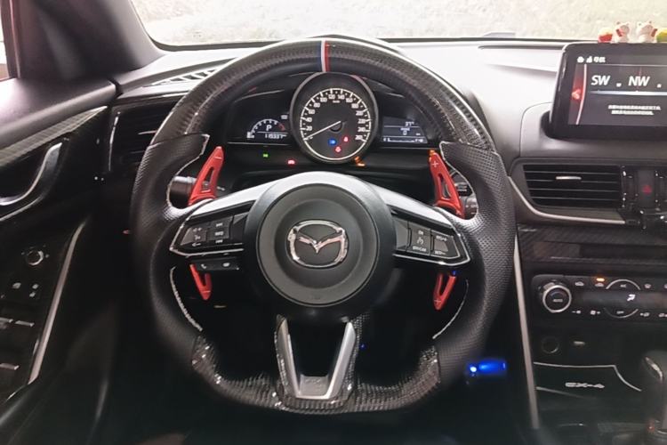 Used Mazda CX-4 2018 2.0L Automatic Two-Wheel Drive Blue Sky Premium Upgrade Version China VI Standard Steering Wheel