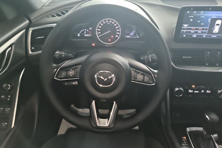 Used Mazda CX-4 2018 2.0L Automatic Two-Wheel Drive Blue Sky Premium Upgrade Version China V Standard Steering Wheel