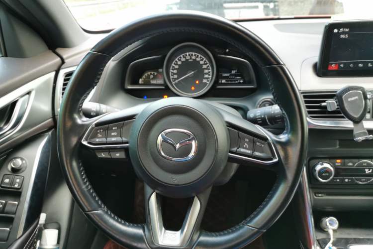 Used Mazda CX-4 2018 2.0L Automatic Two-Wheel Drive Blue Sky Luxury Edition Steering Wheel