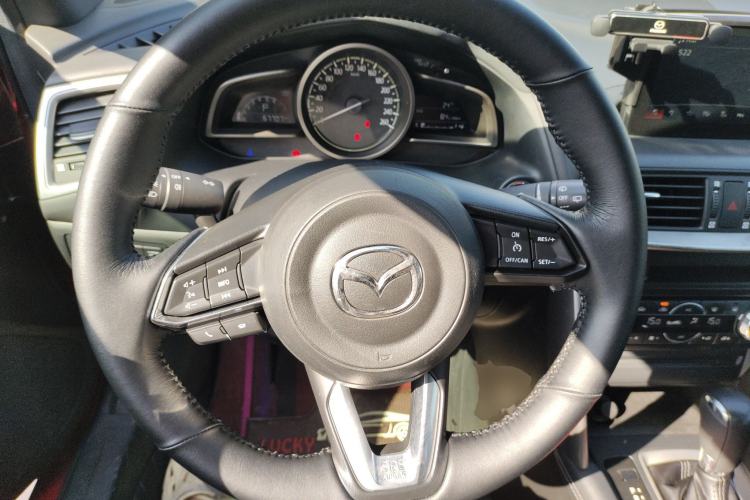 Used Mazda CX-4 2018 2.0L Automatic Two-Wheel Drive Blue Sky Exploration Version China V Standard Steering Wheel
