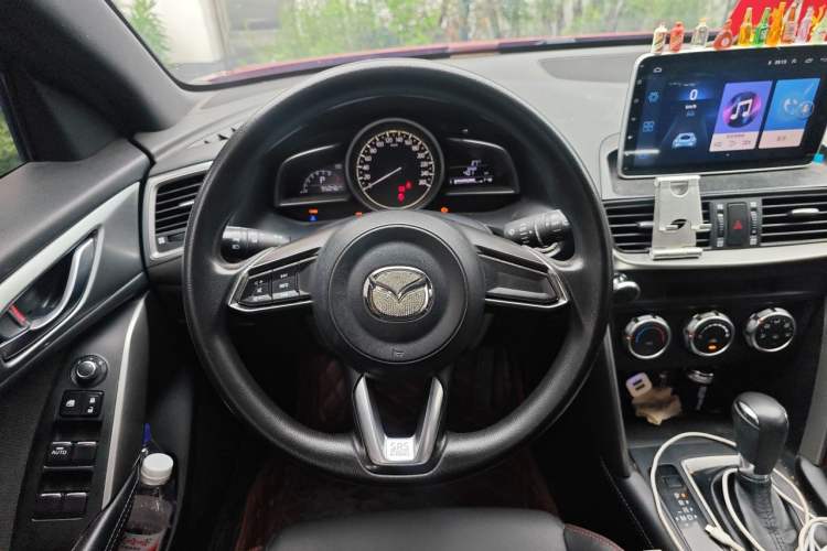 Used Mazda CX-4 2018 2.0L Automatic Two-Wheel Drive Blue Sky Dynamic Version China V Standard Steering Wheel